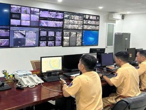 Cảnh sát giao thông TPHCM đang vận hành gần 2.000 camera giám sát để bảo đảm trật tự an toàn giao thông