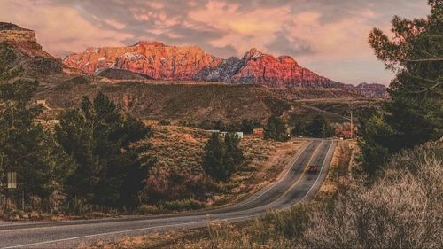 Vườn quốc gia Zion ở bang Utah. Ảnh: Unsplash