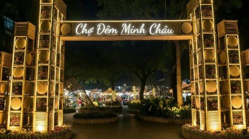 Chợ đêm Minh Châu - nhịp sống mới của người dân xã đảo. Ảnh: PV