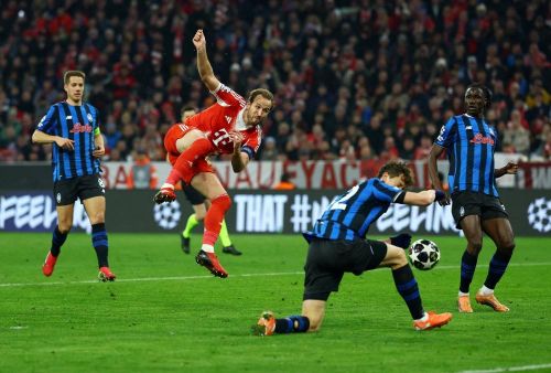 Bayern Munich vào tứ kết Champions League sau khi vùi dập Atalanta.