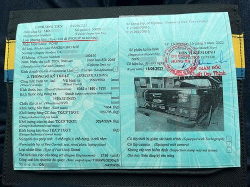  Một chiếc Ford Ranger được phân loại thuộc nhóm ôtô tải, theo nội dung ghi nhận trên giấy đăng kiểm. Ảnh: ĐV. 