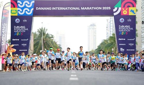 Giải đấu bao gồm các cự ly: Marathon (42 km), Bán Marathon (21 km), 5 km, Ronny Dash dành cho trẻ em (500m và 1,5km)