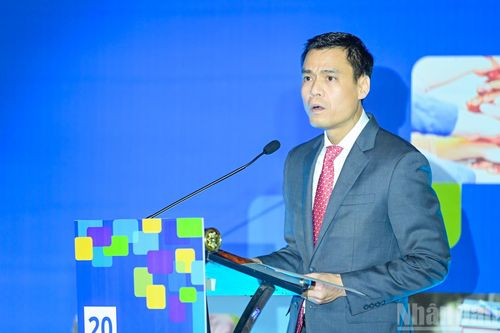 Thứ trưởng Đặng Hoàng Giang phát biểu chào mừng tại buổi lễ.
