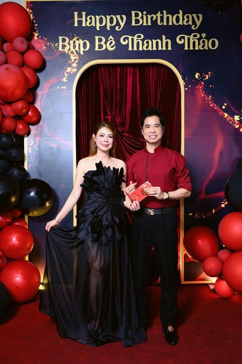 Thanh Thảo và danh ca Ngọc Sơn.