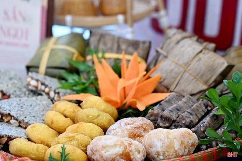 Đây là những món ăn đặc sắc, hấp dẫn, được chế biến phù hợp với khẩu vị của thực khách, đảm bảo chặt chẽ yêu cầu về vệ sinh, an toàn thực phẩm.