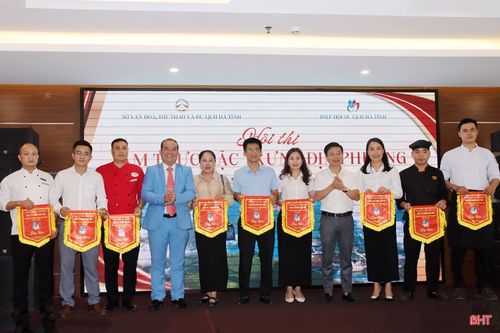 Tham dự hội thi có 12 đơn vị với 13 đội thi đến từ các cơ sở kinh doanh dịch vụ du lịch, thành viên câu lạc bộ đầu bếp, giáo viên, học sinh - sinh viên các trường đại học, cao đẳng, trung cấp trên địa bàn có ngành nghề bếp trên địa bàn tỉnh Hà Tĩnh.