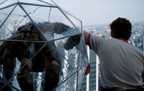 Hình ảnh sinh vật ngoài hành tinh (Rocky) với thiết kế năm chi độc đáo và lớp vỏ cứng như đá. - Ảnh: Baidu