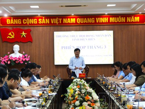 Đồng chí Lê Thành Đô, Phó Bí thư Thường trực Tỉnh ủy, Chủ tịch HĐND tỉnh kết luận tại phiên họp.