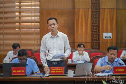 Lãnh đạo Sở Văn hóa Thể thao và Du lịch báo cáo tình hình triển khai Nghị quyết số 12-NQ/TU, ngày 31/12/2025 của Tỉnh ủy về phát triển du lịch tỉnh Điện Biên.