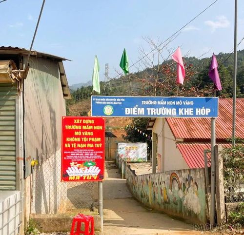 Biển cảnh báo được lắp đặt tại các khu vực công cộng đã góp phần lan tỏa thông điệp, nâng cao ý thức cảnh giác trong toàn xã hội