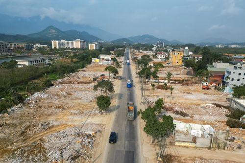 Với chiều dài khoảng 6,7km, tuyến đường được kỳ vọng sẽ trở thành trục giao thông chiến lược, góp phần hoàn thiện mạng lưới hạ tầng phía Tây Thủ đô và mở ra dư địa phát triển mới cho khu vực.
