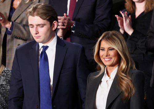  Barron thân với mẹ, Melania Trump luôn là người đồng hành trong quá trình trưởng thành của anh.
