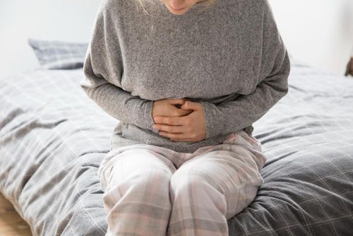  Dù không nguy hiểm tính mạng, bệnh trĩ lại làm giảm chất lượng cuộc sống, khiến nhiều người ngại ngùng, tự ti. Ảnh: Shutterstock. 