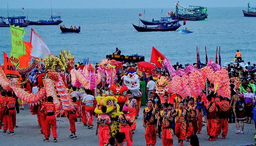 Múa lân, rồng ở Lễ hội Dinh Cô năm 2025