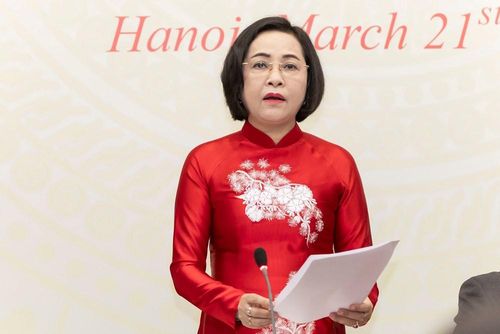 Phó Chủ tịch Quốc hội Nguyễn Thị Thanh phát biểu tại buổi họp báo