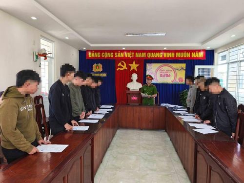 Khi sự bốc đồng lấn át lý trí, chỉ một lời qua tiếng lại cũng có thể bị đẩy thành xung đột bạo lực, để lại hậu quả đau lòng.