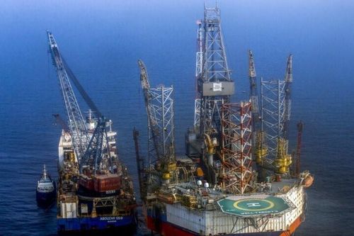 Mỏ khí đốt South Pars ở ngoài khơi thành phố Asaluyeh, miền Nam Iran. Ảnh: IRNA/TTXVN