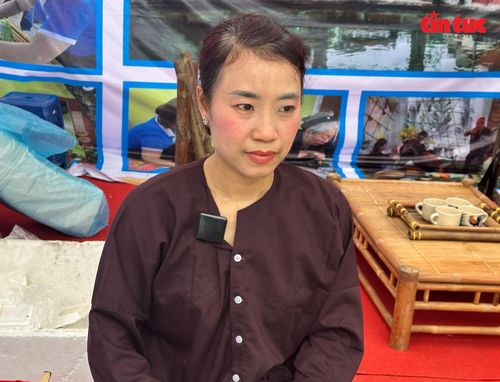Gia đình chị Dương Thị Thanh Nga đã trải qua bốn thế hệ gắn bó với nghề làm bánh cuốn.