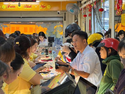 Nhà đầu tư nên thận trọng và tránh mua đuổi khi giá tăng mạnh trong ngày.