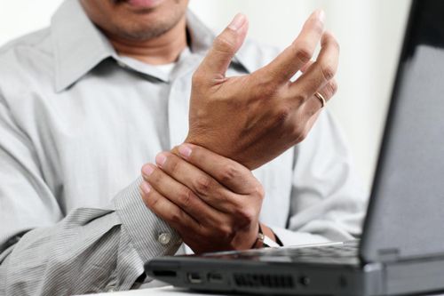 Với sự phát triển mạnh mẽ của các thiết bị công nghệ, các bệnh lý liên quan đến cổ tay và bàn tay đang có xu hướng tăng rõ rệt.