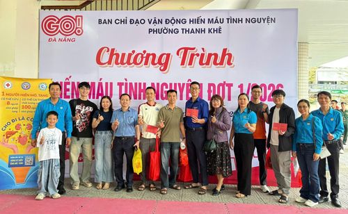 Chương trình hiến máu tình nguyện nhận được sự hưởng ứng của các cơ quan, đơn vị và người dân. Ảnh: LAM PHƯƠNG