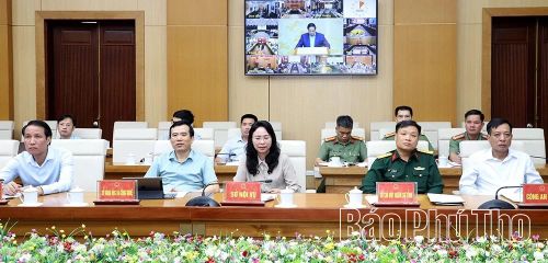 Các đại biểu dự hội nghị tại điểm cầu tỉnh Phú Thọ.