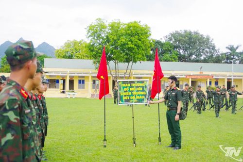 Sáng kiến “MC thao trường - Nụ cười chiến sĩ” của cán bộ đoàn, Trung đoàn 141.