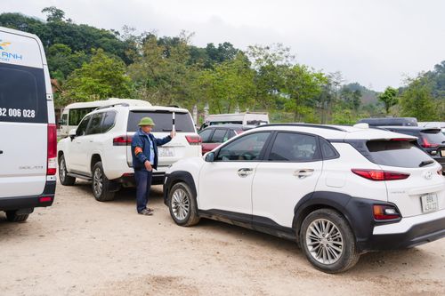 Công tác đảm bảo an ninh trật tự tại Khu di tích danh thắng Tây Thiên được triển khai đồng bộ, đúng quy định, đảm bảo an toàn mùa lễ hội.