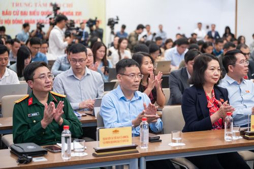 Các đại biểu tham dự họp báo. Ảnh: Phạm Thắng