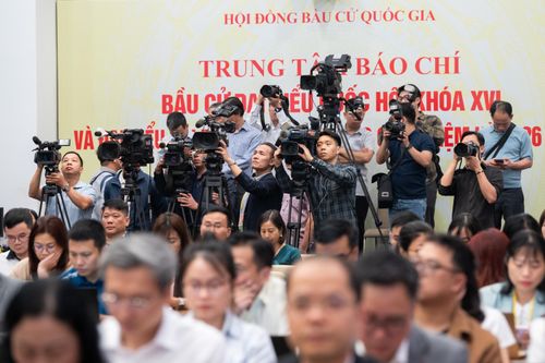 Các phóng viên tại cuộc họp báo. Ảnh: Phạm Thắng