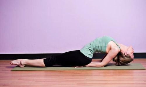 Tư thế con cá kích thích tuyến giáp, điều chỉnh hormone.