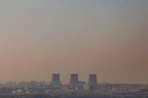 Một nhà máy nhiệt điện ở Tehran, Iran. Ảnh: Reuters.