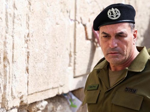 Tổng tham mưu trưởng quân đội Israel, Trung tướng Eyal Zamir tại khu phố cổ Jerusalem ngày 5/3/2025. Ảnh: Reuters.