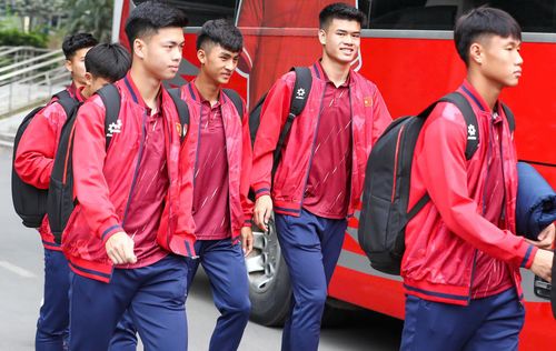 Các cầu thủ háo hức lên đường dự CFA Team China 2026.