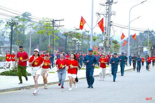 Xã Hương Khê hưởng ứng Ngày chạy Olympic năm 2026.
