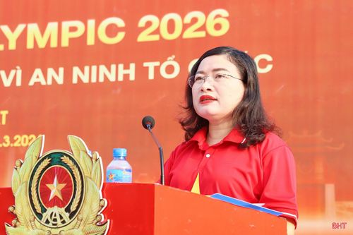  Phát biểu tại lễ phát động, Phó Chủ tịch UBND tỉnh Nguyễn Thị Nguyệt khẳng định: “Hoạt động thể thao không chỉ rèn luyện sức bền mà còn xây dựng hình ảnh chiến sĩ nhân văn, vì Nhân dân phục vụ. Đồng thời, phong trào thể dục thể thao quần chúng chính là nền tảng để xây dựng một cộng đồng khỏe mạnh, năng động, đoàn kết, góp phần phát triển kinh tế - xã hội của tỉnh nhà”. Phó Chủ tịch UBND tỉnh đề nghị các cấp ủy, chính quyền và lãnh đạo các cơ quan, đơn vị tiếp tục quan tâm, tạo điều kiện thuận lợi để phong trào thể dục thể thao phát triển sâu rộng, thiết thực. 