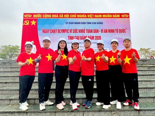Phụ nữ Cao Bằng phấn khởi tham gia chương trình hưởng ứng "Ngày chạy Olympic "