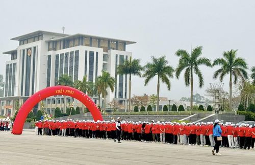 Sáng 22/3, hàng nghìn người dân Cao Bằng tham gia ngày chạy Olympic vì sức khỏe toàn dân năm 2026.