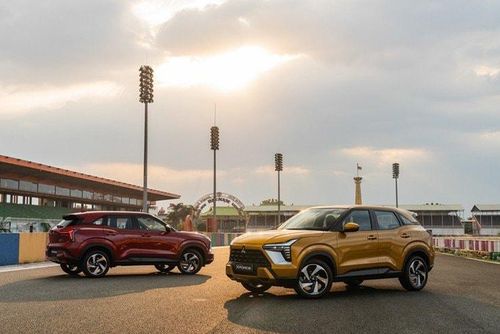 Các tính năng an toàn chủ động hỗ trợ người lái trên phiên bản Ultimate