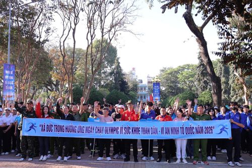 Đông đảo cán bộ, công chức, người lao động và Nhân dân trên địa bàn tham gia hưởng ứng Ngày chạy Olympic