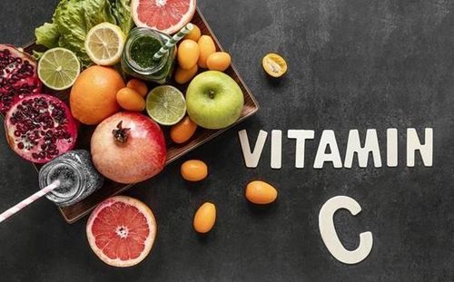 Vitamin C có tác dụng chống oxy hóa, tăng cường sức đề kháng.