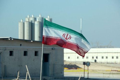  Quốc kỳ Iran tại nhà máy điện hạt nhân Bushehr. Ảnh: Iran Intl.