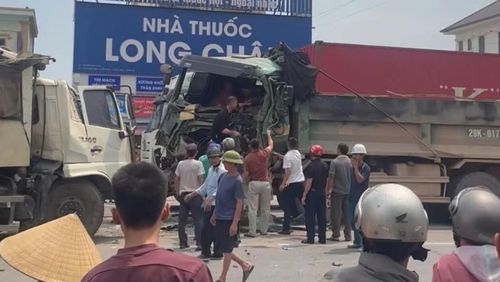 Hiện trường vụ TNGT liên hoàn.