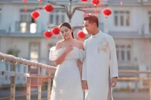 Cặp đôi có chung niềm yêu thích với điện ảnh và du lịch. Sau mỗi giai đoạn làm việc bận rộn, họ thường tự thưởng cho mình những chuyến đi xa để cân bằng cuộc sống. Ảnh: FB Ngọc Duyên.