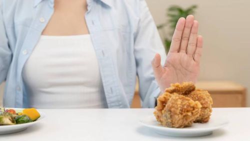 Tiêu thụ các thực phẩm siêu chế biến có thể tạo thêm gánh nặng cho thận. (Ảnh: ITN).