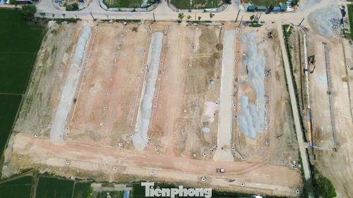 Theo Ban QLDA Đầu tư xây dựng khu vực 3 TP. Huế, đơn vị đang triển khai 8 dự án gồm 5 khu tái định cư, 2 khu nghĩa trang và 1 chợ kết hợp tái định cư. Khối lượng thi công đạt từ 40% đến 85% giá trị hợp đồng, nhiều gói thầu đã vượt giá trị tạm ứng từ 20 - 30%.