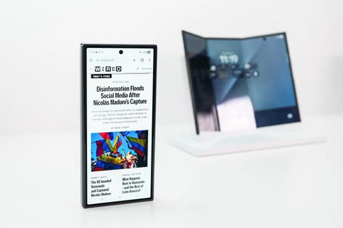 Một trong các lý do khiến Galaxy Z TriFold bị khai tử là mức giá quá cao. Ảnh: Wired