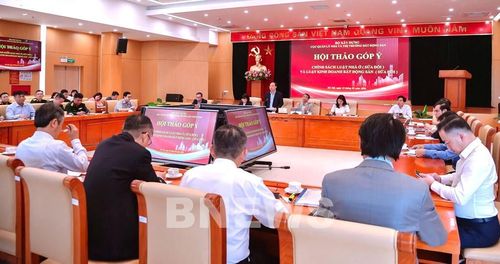 Toàn cảnh hội thảo lấy ý kiến góp ý dự thảo Luật Nhà ở (sửa đổi), Luật Kinh doanh bất động sản (sửa đổi). Ảnh: CTV