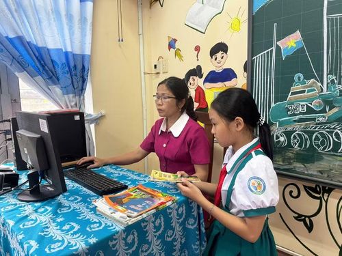 Trường Tiểu học số 1 Hoài Hảo (phường Hoài Nhơn Tây) ứng dụng chuyển đổi số trong quản lý và hoạt động thư viện. Ảnh: H.Đ