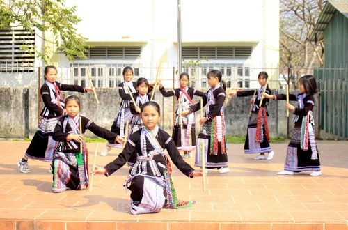Một số hoạt động văn hóa - xã hội ở xã Mường Khoa được quan tâm phát triển gắn với bảo tồn giá trị văn hóa truyền thống các dân tộc.